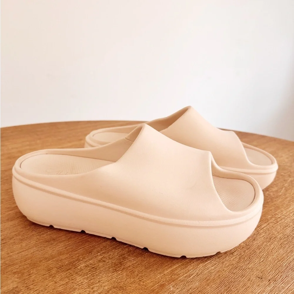 Calia Slide Platform Sandals in Light Beige Womens 10